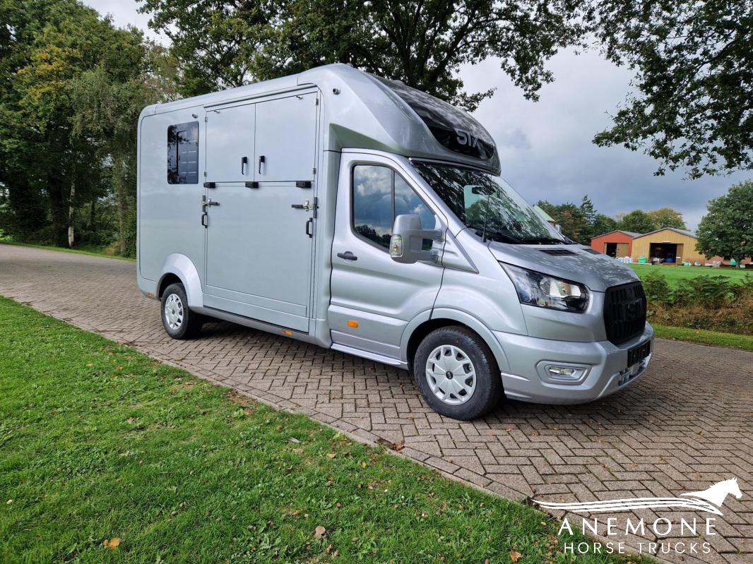 Ford Transit STX 63