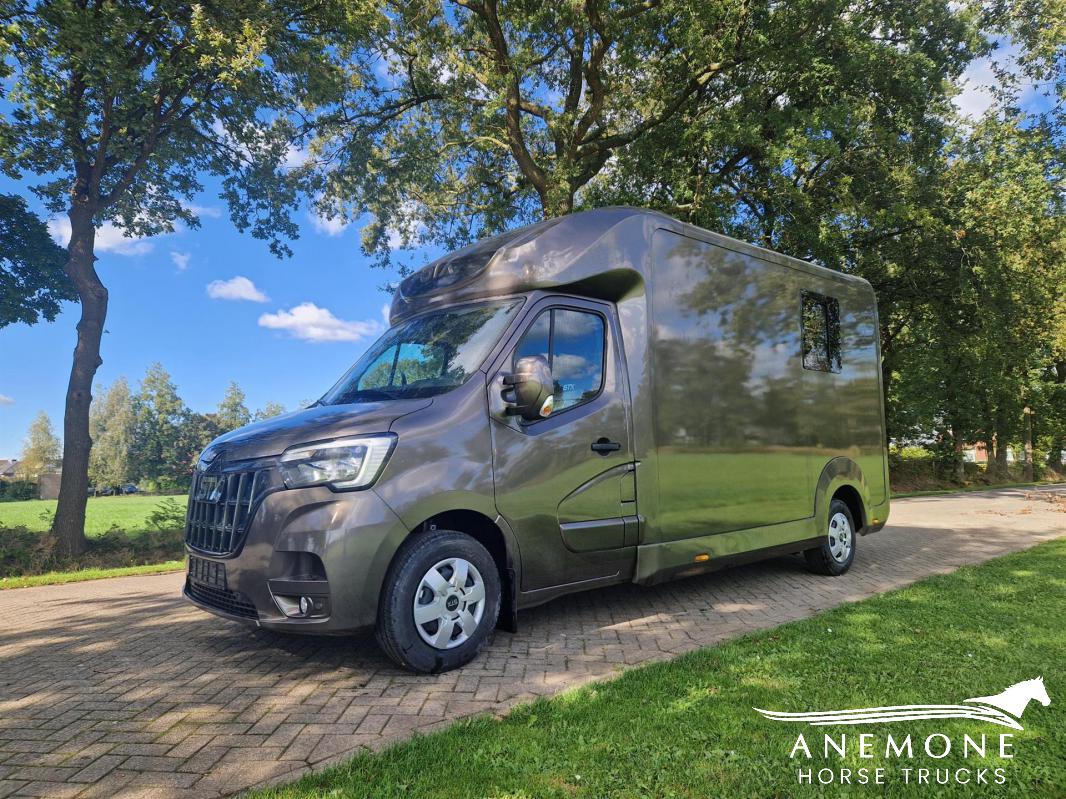 Renault Master STX 8