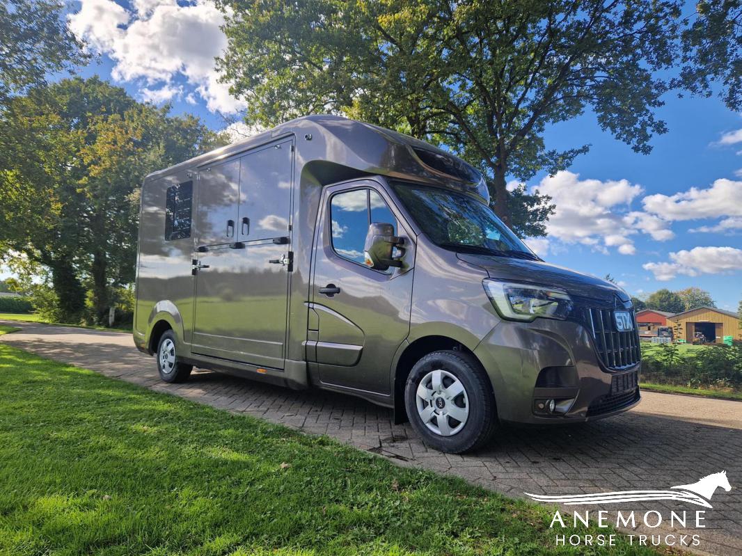 Renault Master STX 8