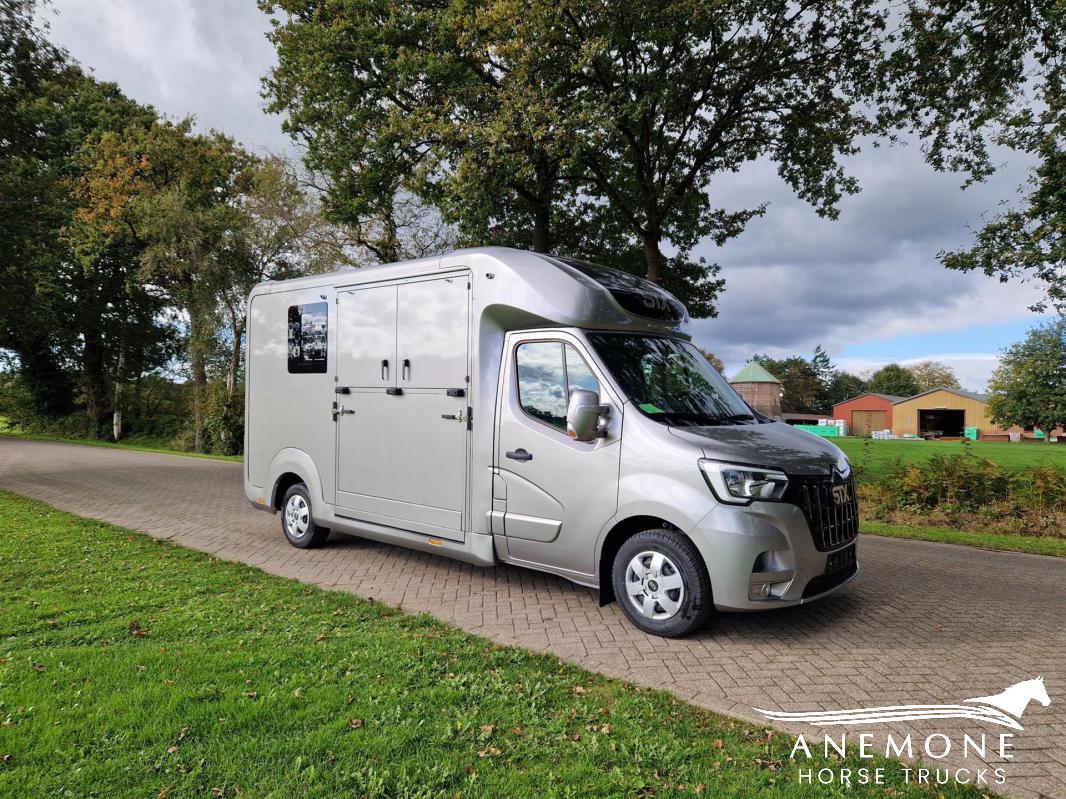 Renault Master STX 18