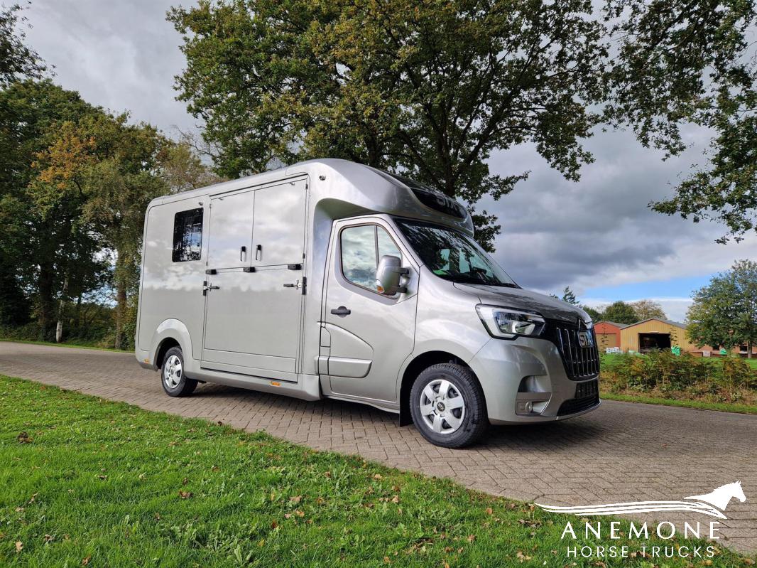 Renault Master STX 18