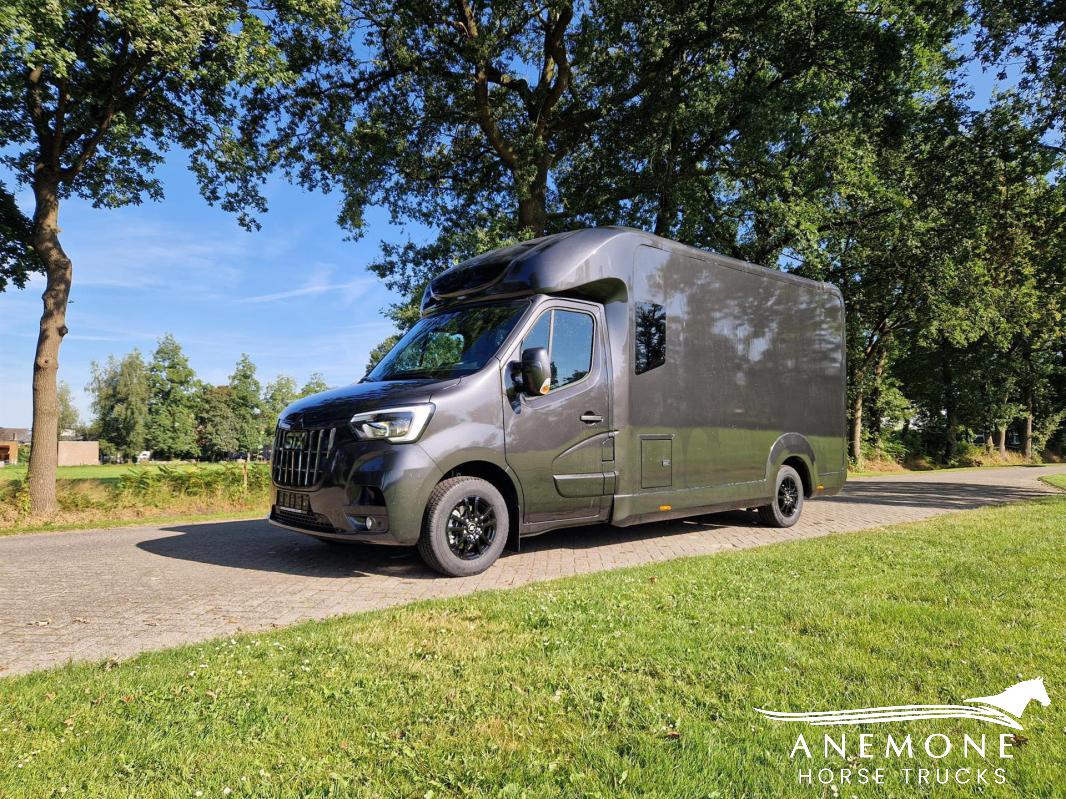 Renault Master STX 28