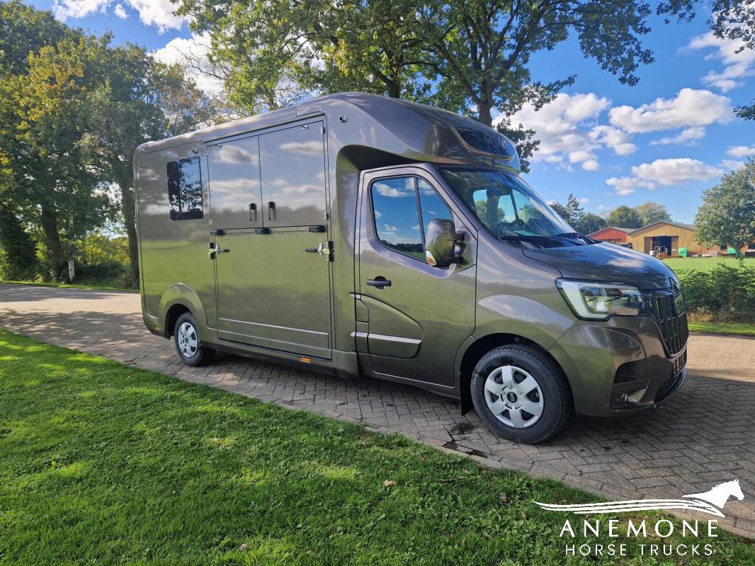 Renault Master STX 8