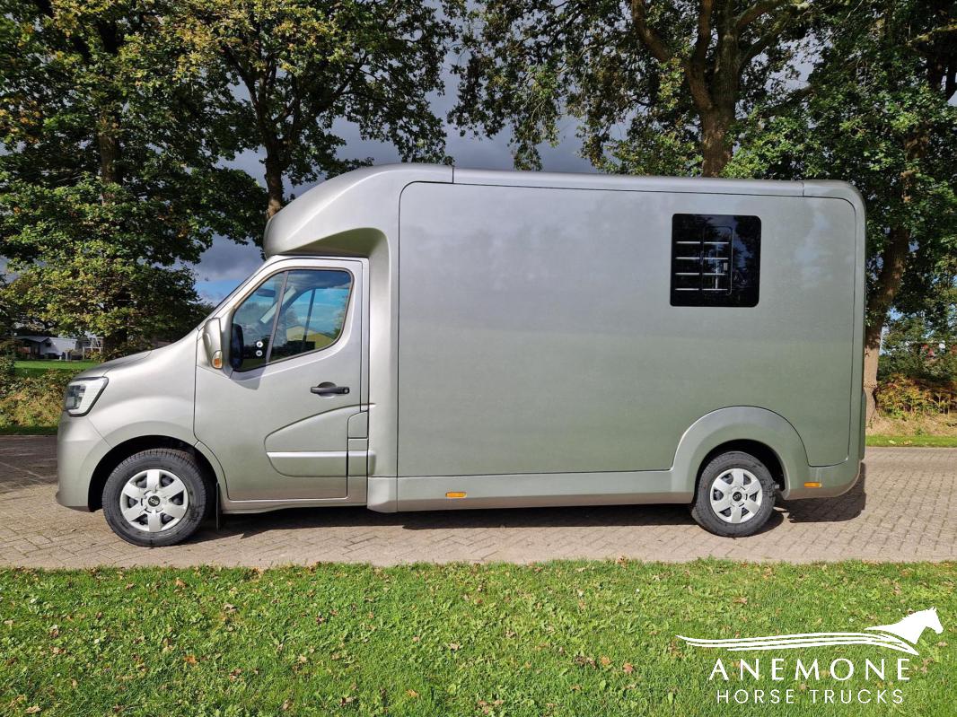 Renault Master STX 18